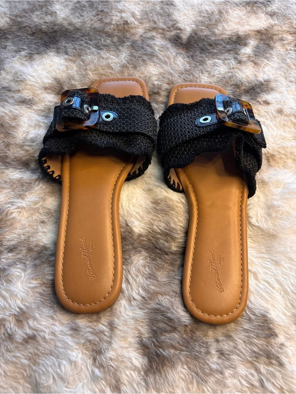 Universal Thread Black Raffia Slide Sandals with Tortoiseshell Buckle